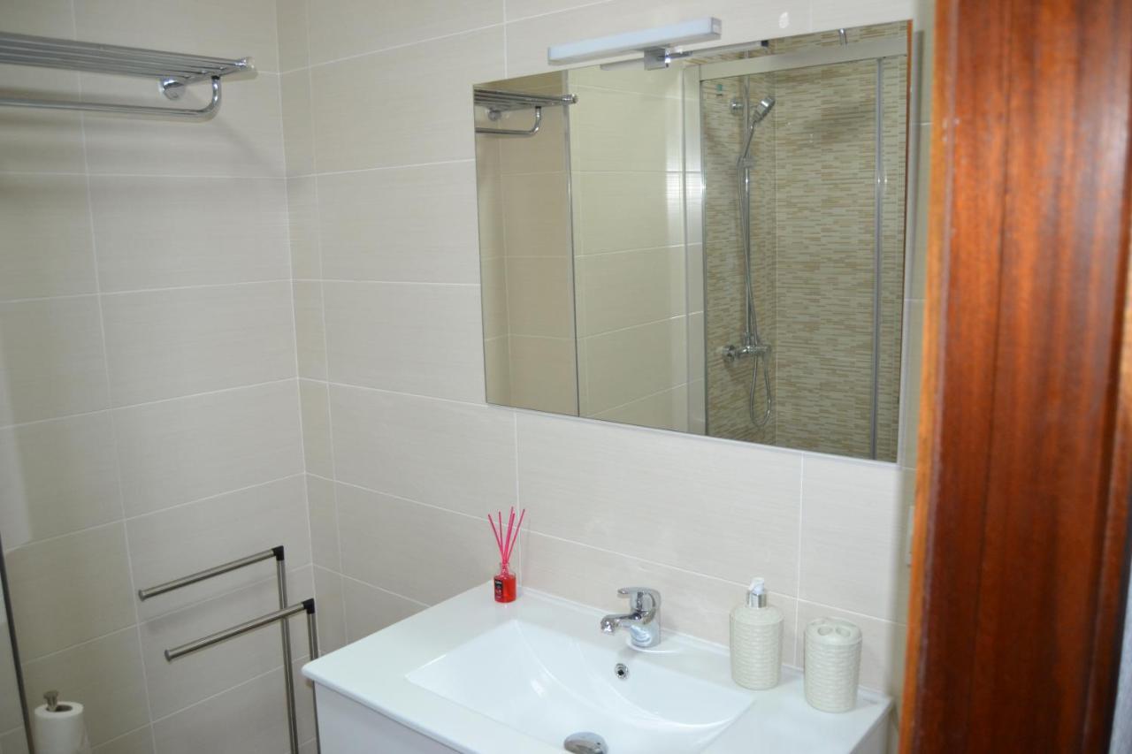 Inmoinsuas Train Station Apartment Sarria Exterior photo